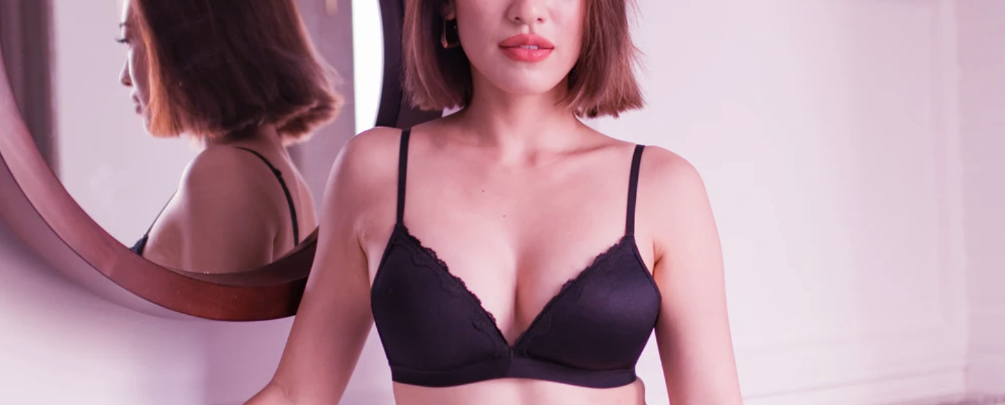 What is the Difference Between a T-Shirt Bra and a Normal Bra?