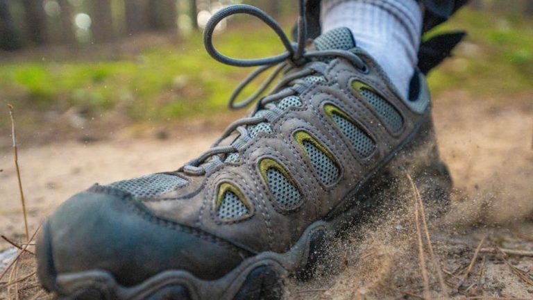 Why I stopped listening to gear guides and started hating my hiking boots