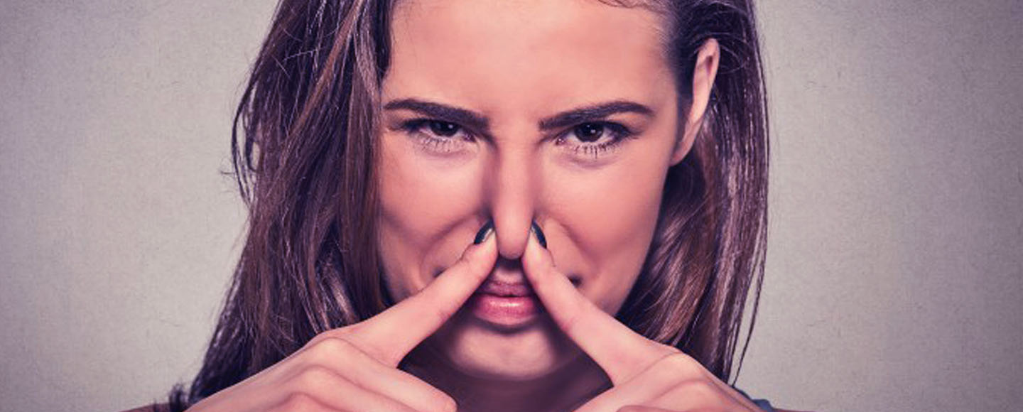What Causes Sweat Under the Breasts to Smell Sour?