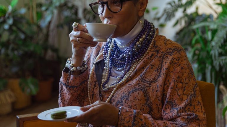 Fashion Mistakes Aging: 7 Fashion Mistakes That Are Aging You (And What to Wear Instead)