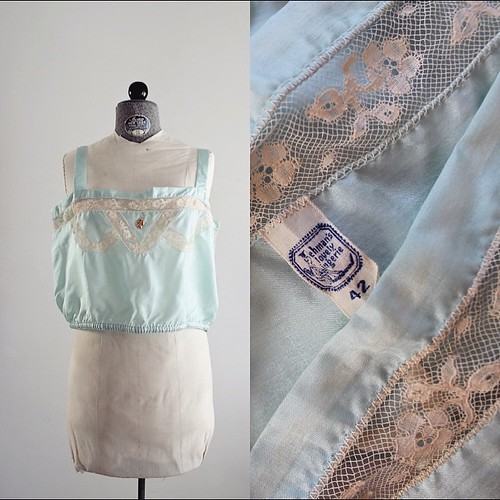 Lace Bralette Styling Notes: Comfortable Outfits That Still Look Polished