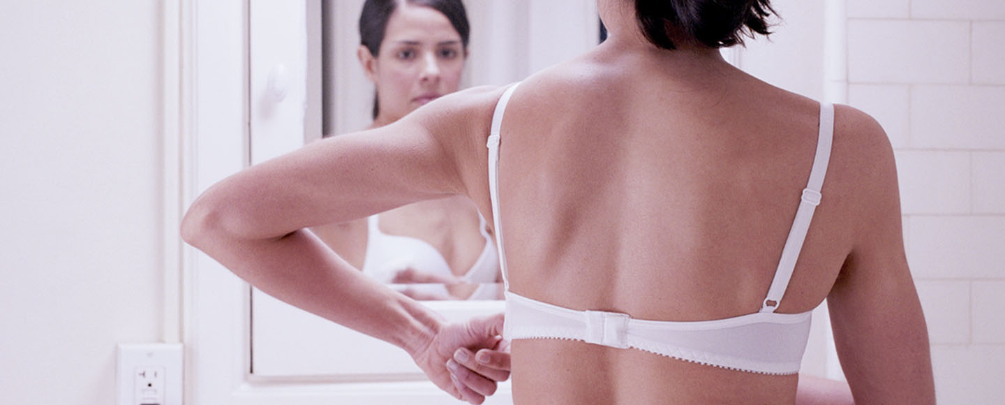 How to Remove Dark Spots Between Breasts
